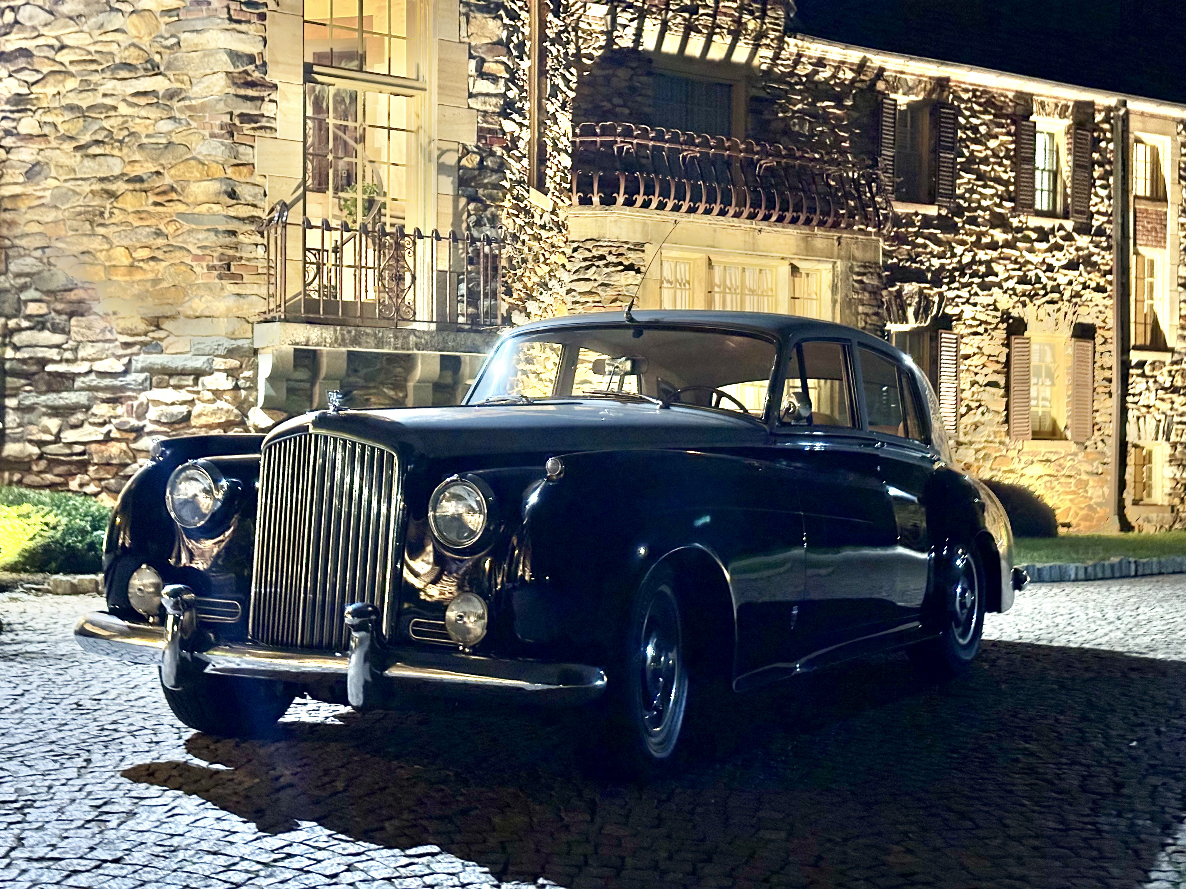 Bentley S1 vehicle