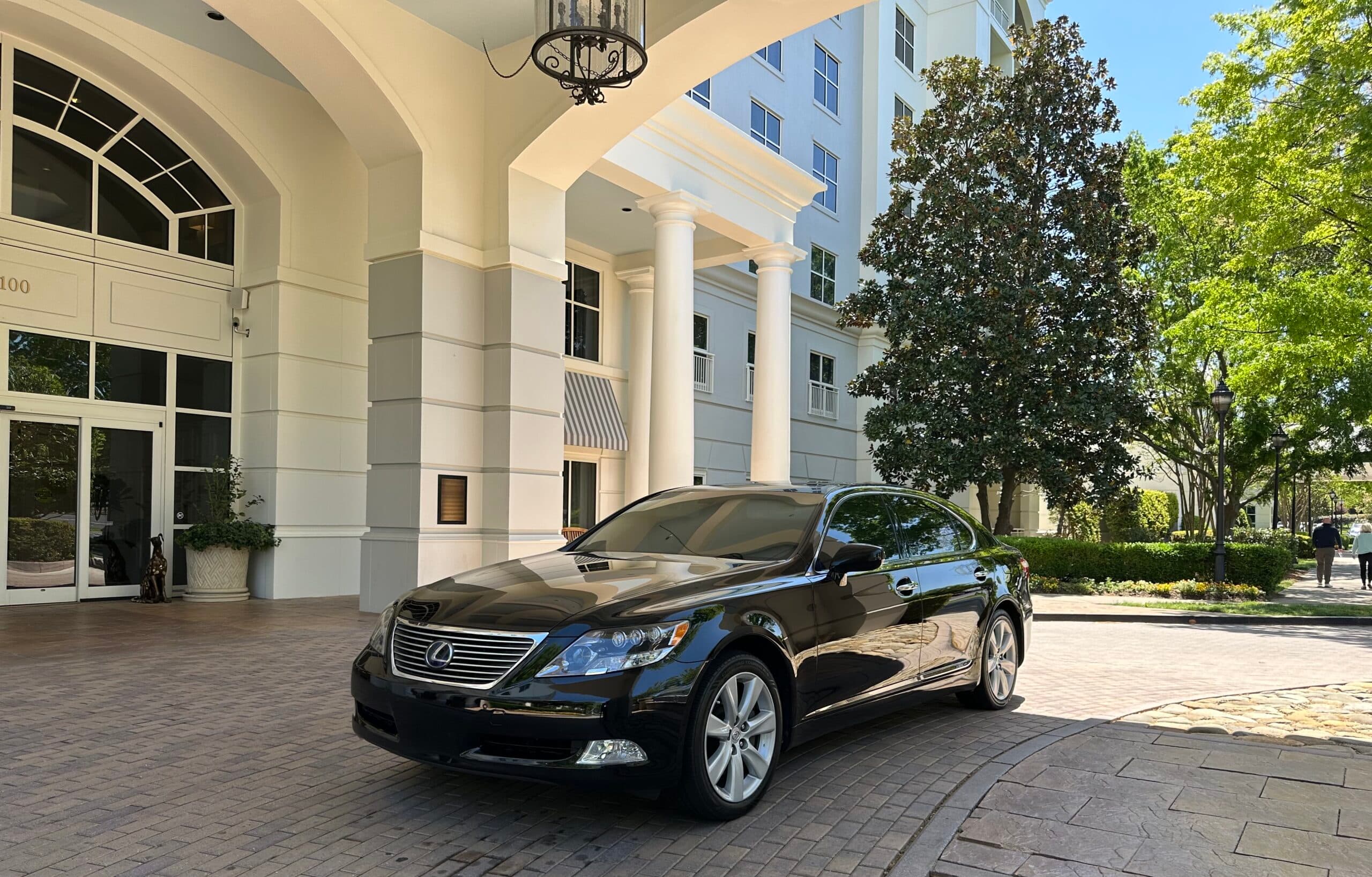 Lexus LS 600h L vehicle