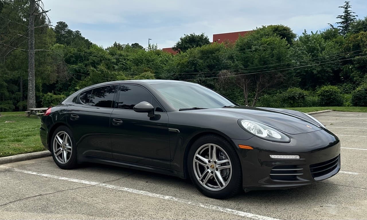 Porsche Panamera vehicle